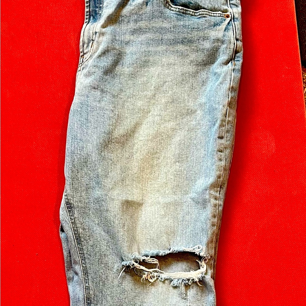 COPY - Distressed Denim- boyfriend style